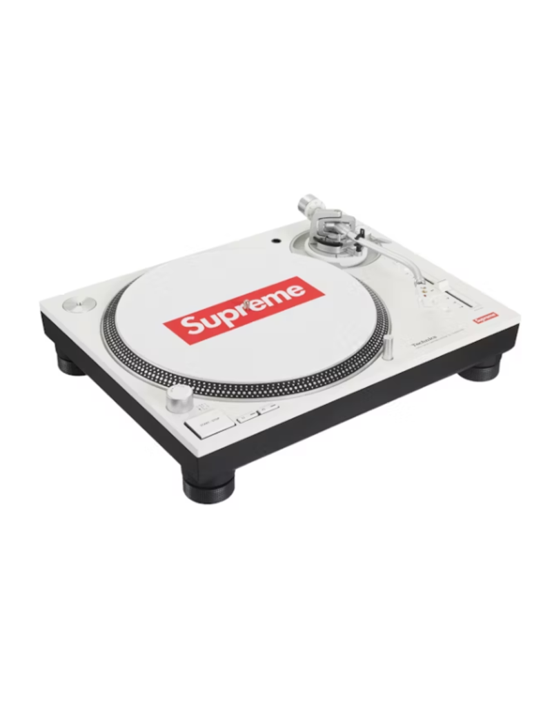 White Technics x Supreme Turntables (SL-1200MK7SP) - One White Technics x Supreme Turntables (SL-1200MK7SP) - One