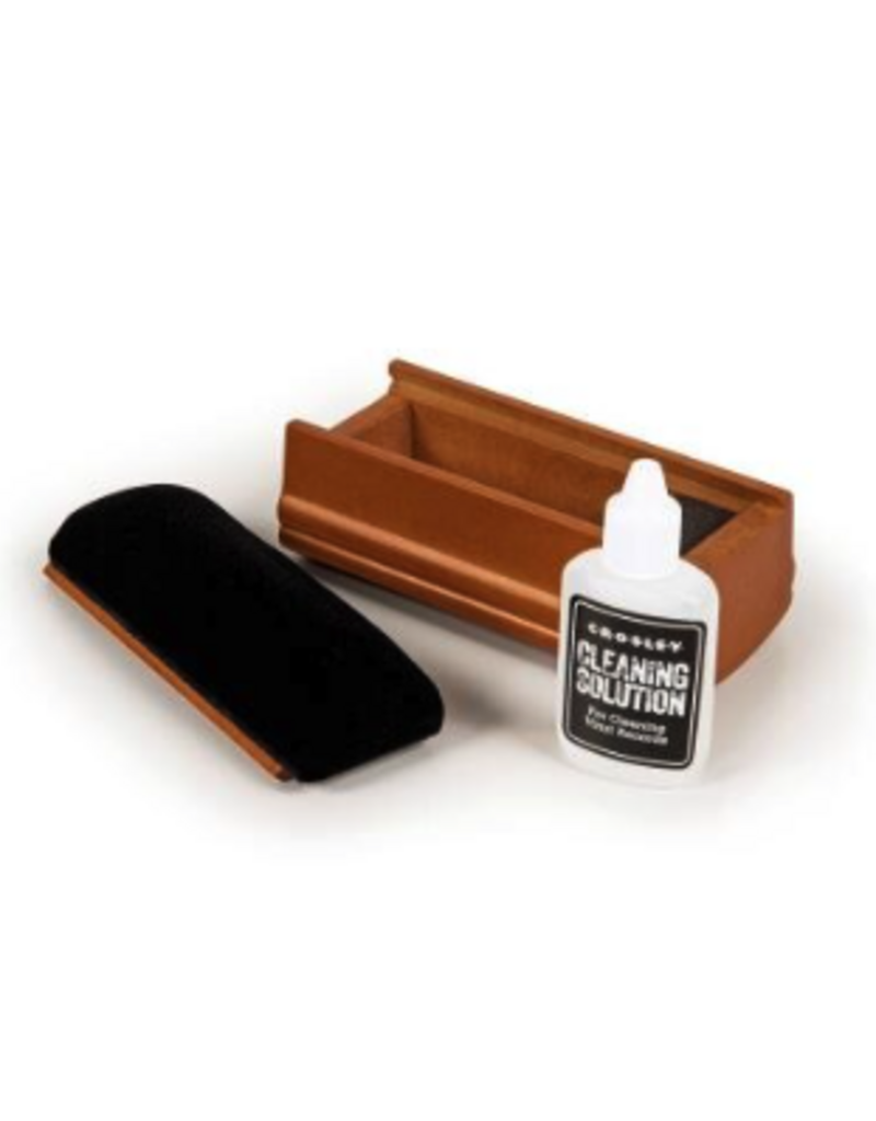 Crosley Crosley Record Cleaning Kit includes Felt Brush + Cleaning Solution (AC25)