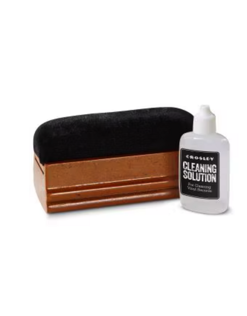 Crosley Crosley Record Cleaning Kit includes Felt Brush + Cleaning Solution (AC25)