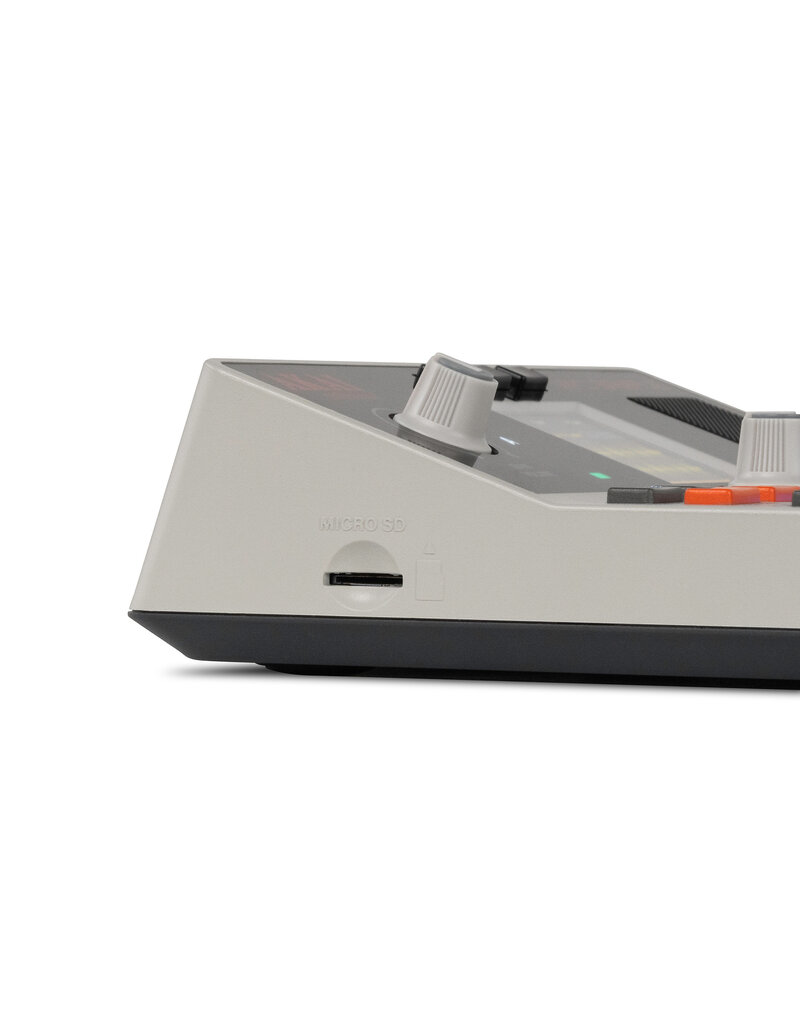 AKAI PRE-ORDER AKAI MPC SAMPLE: Sequencer, Sampler and Effects Processor (MPCSAMPLE)