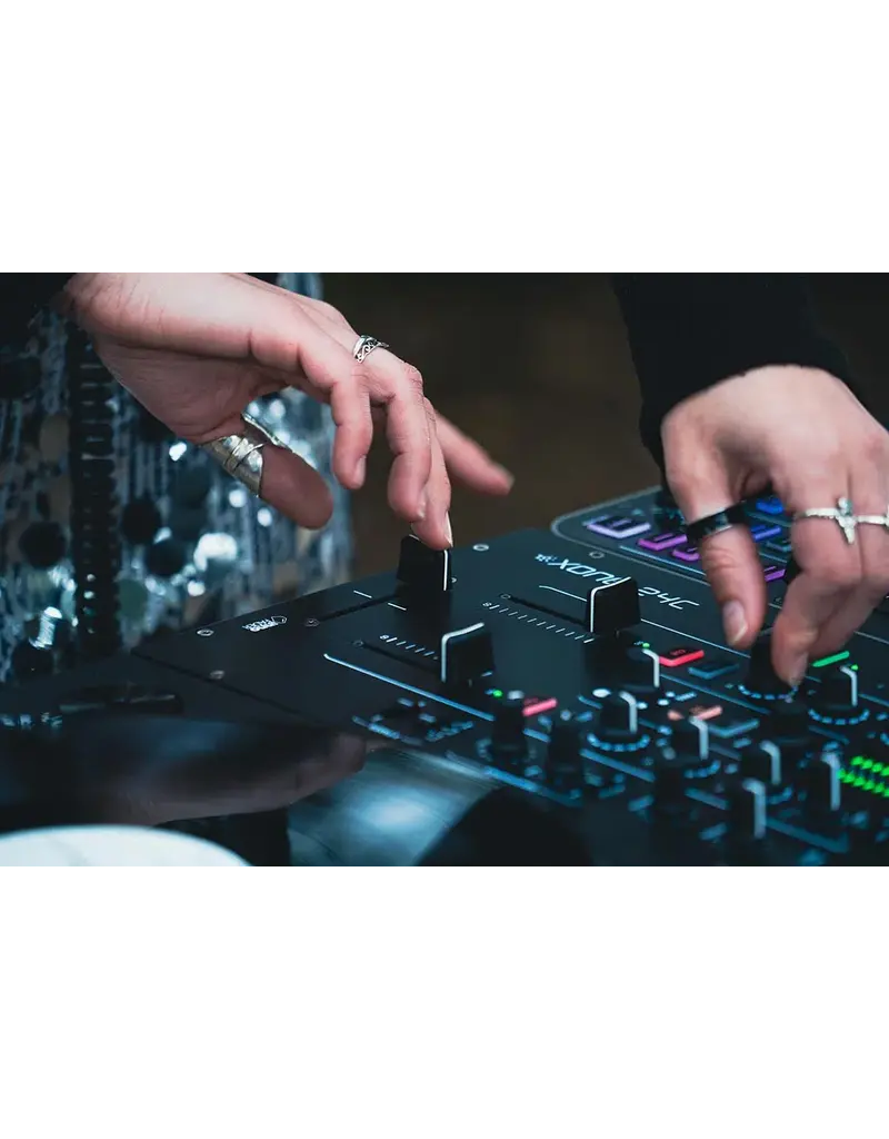 Allen & Heath Allen & Heath Xone:24C Professional 2+1 Channel Hybrid DJ Mixer with USB-C Interface