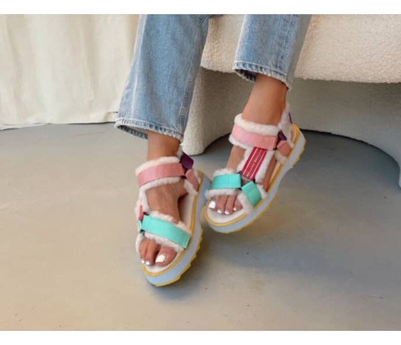 Raven Sandal