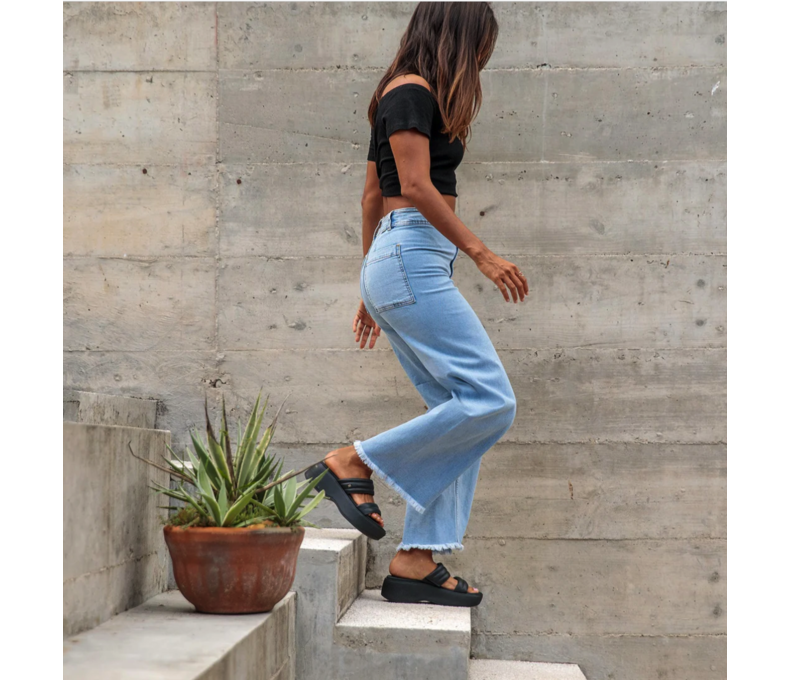 Womens Lofty Lux Hi Sandals