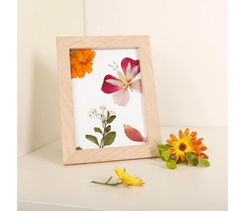 Huckleberry Make Your Own Pressed Flower Frame