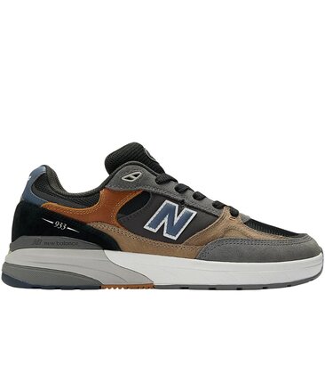 Numeric Andrew Reynolds 933