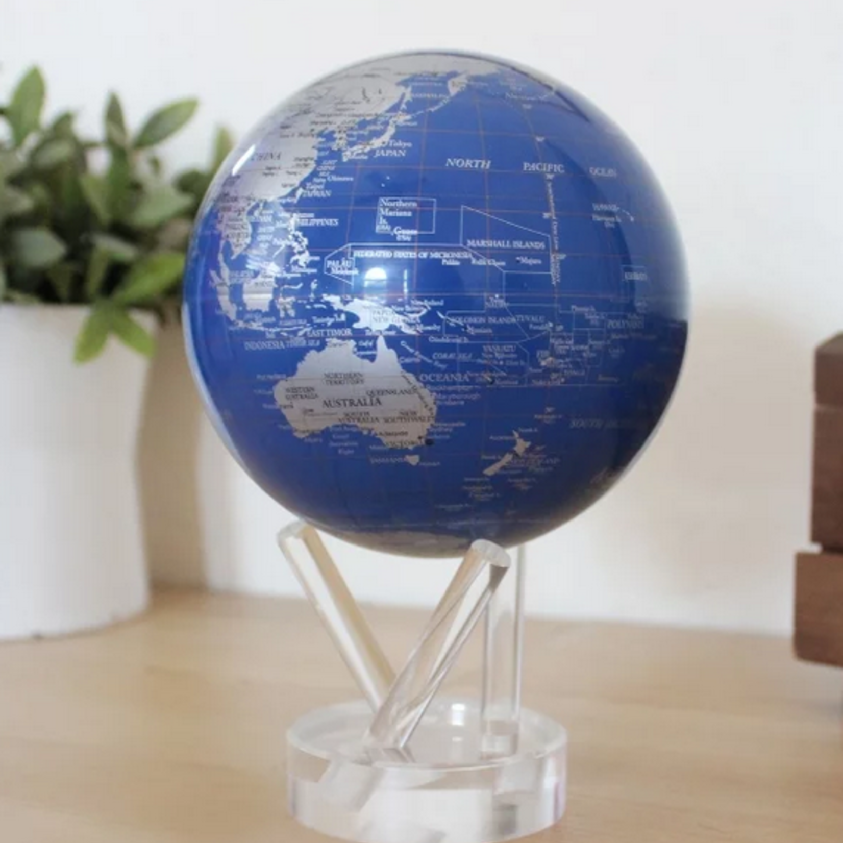 Mova Globes BLUE & SILVER (MOVA Globe 4.5" w/Acrylic Base)