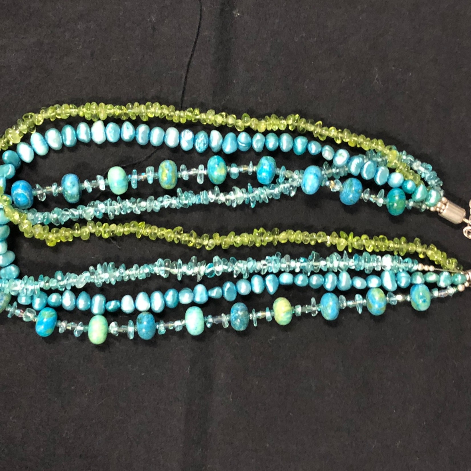 Rare Finds NECKLACE. Beaded, Aquamarine, Peridot, Blue Pearls, 18" RARE