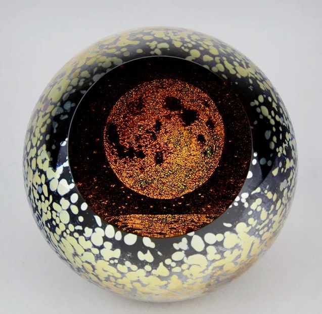 Glass Eye Studio CELESTIAL PAPERWEIGHT, Harvest Moon, GLAS Rare Earth