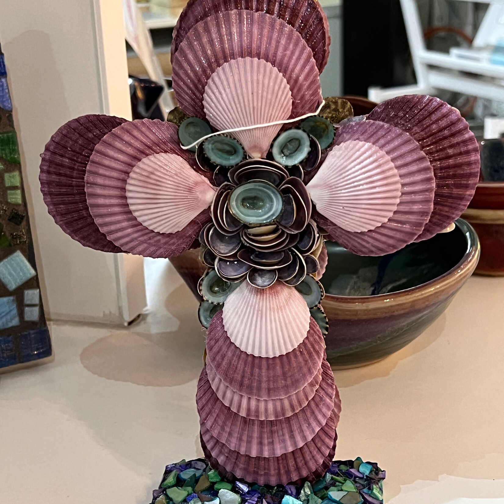 Bea Valiente Standing Shell Cross, @10" h, BEAV