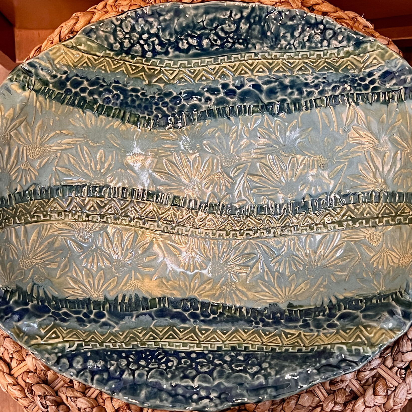 Ellen Robinson BOWL, Textured w/scalloped edge, 11" D, EJAY
