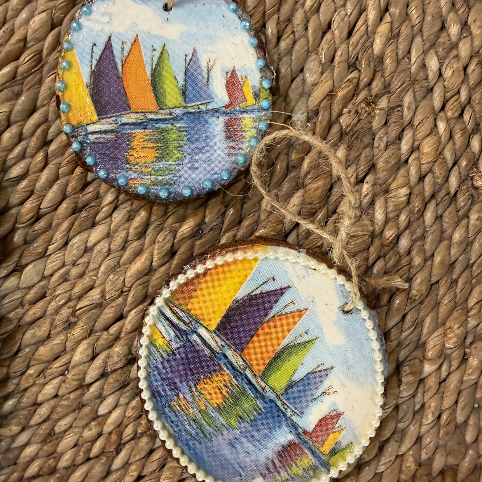 Dorothy  Fine Ornament, wood slice, DORF