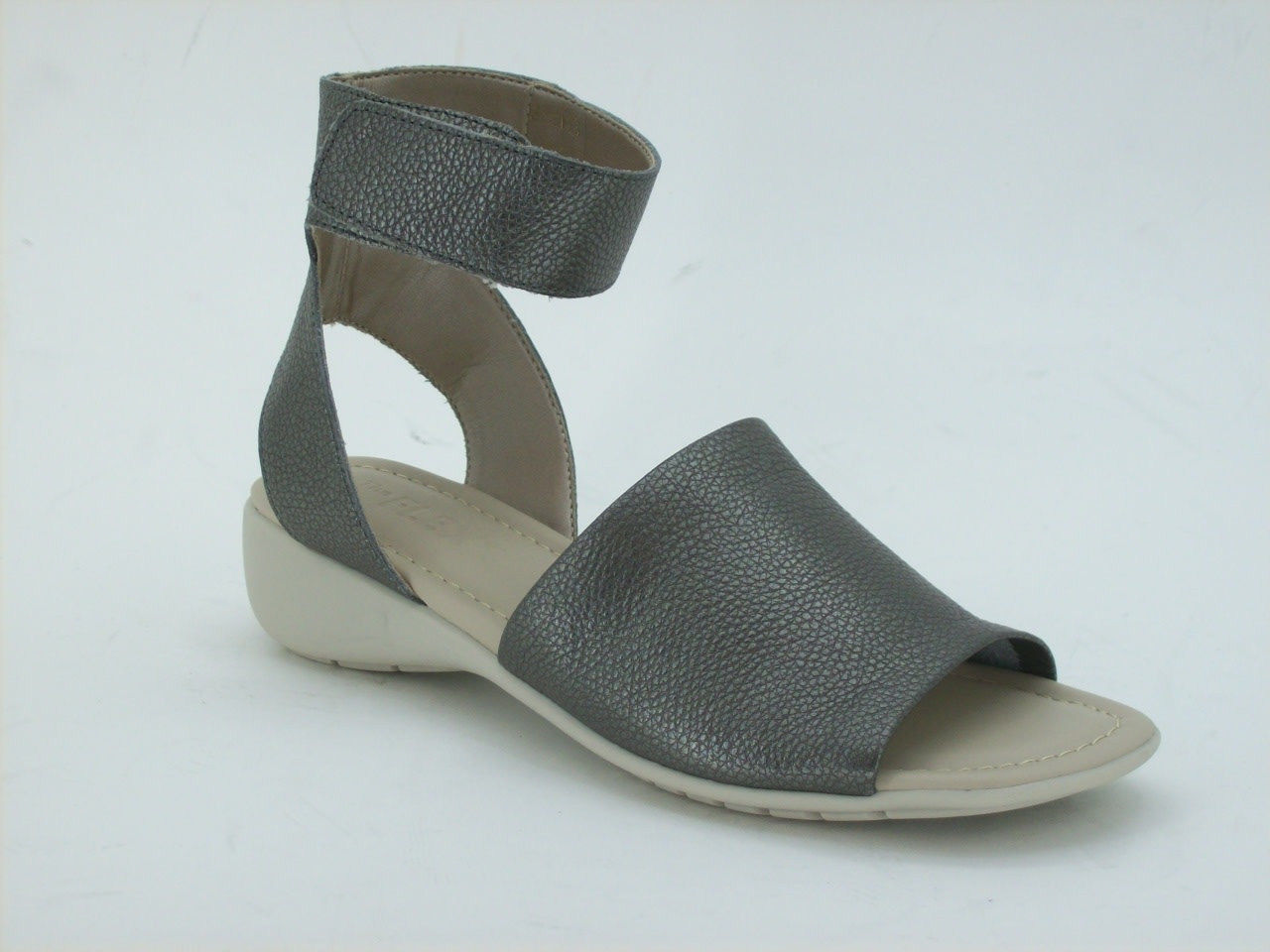 The Flexx Sandal with wrap around strap and small wedge BEGLAD