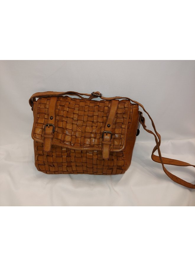 Midsize weaved messenger bag 4203350
