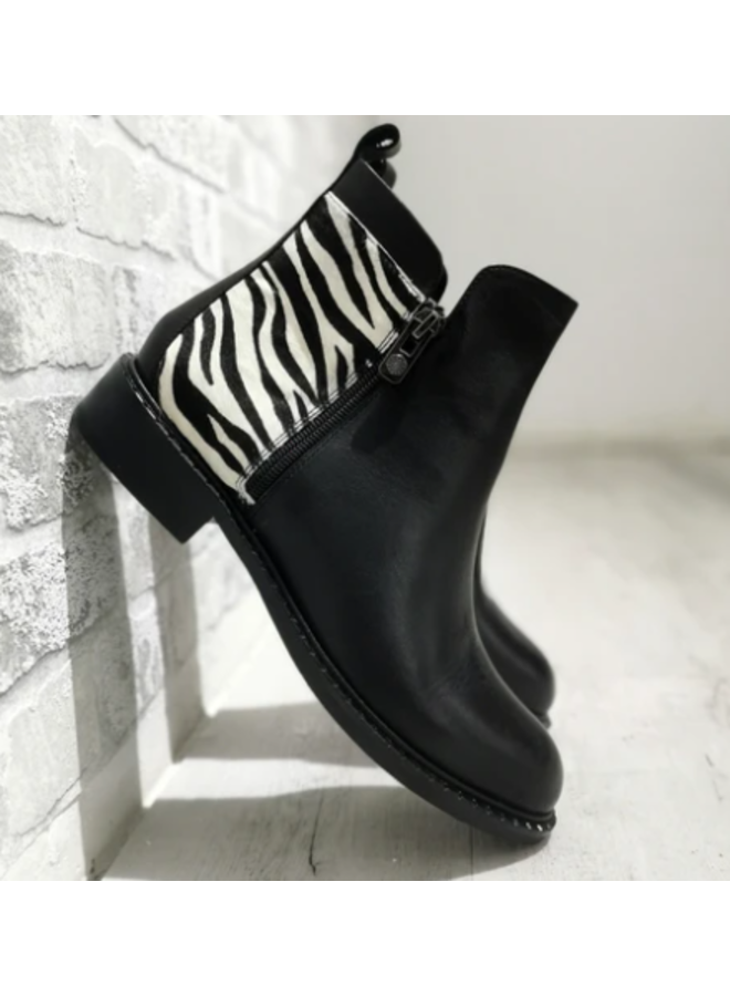 Zipped Bootie Vona