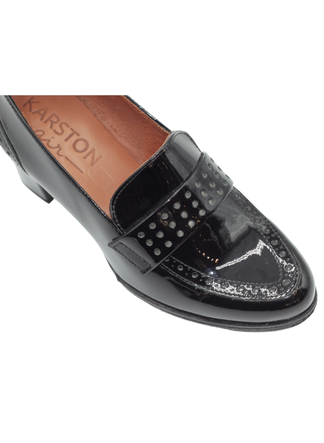 Loafer slip-on with 2.5" covered heel AXMI