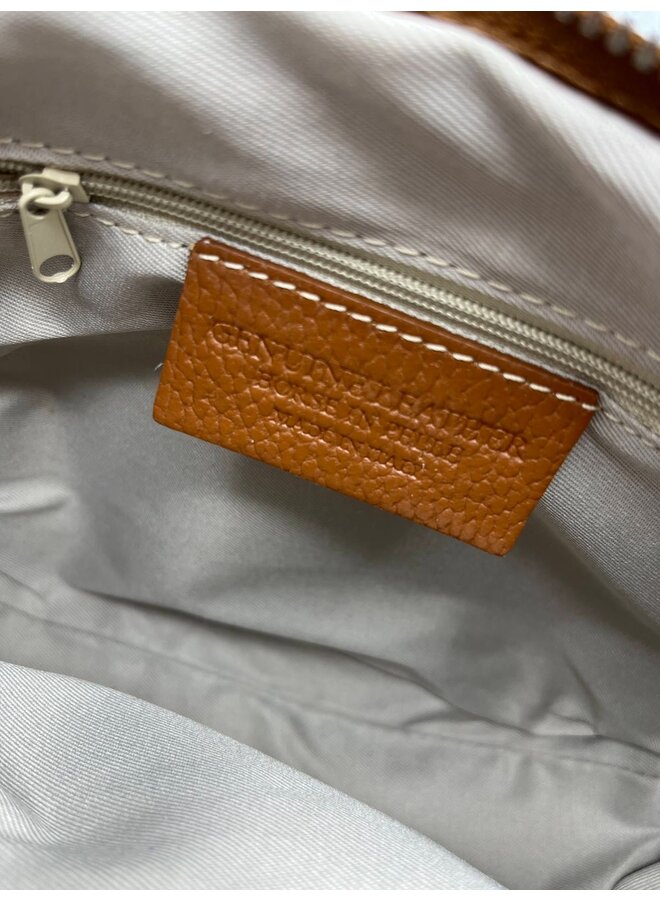 Mid-Size Handbag 112417