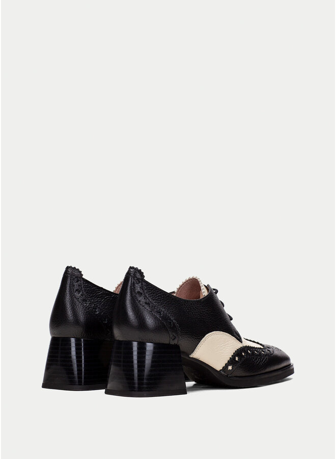 Laced Oxford w/stack Heel Milan-124