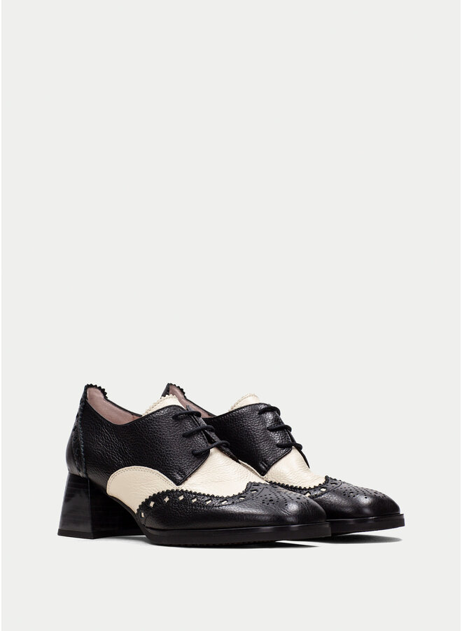 Laced Oxford w/stack Heel Milan-124