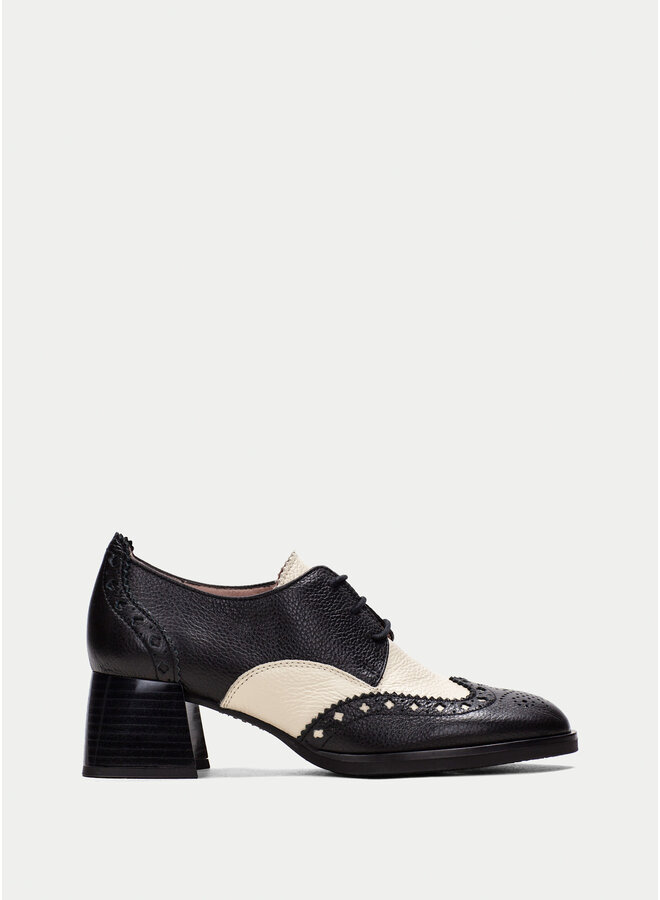 Laced Oxford w/stack Heel Milan-124