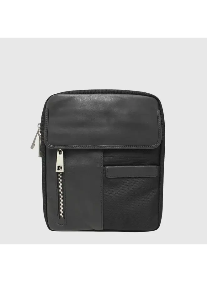 Midsize Utility Cross-Over 1252373