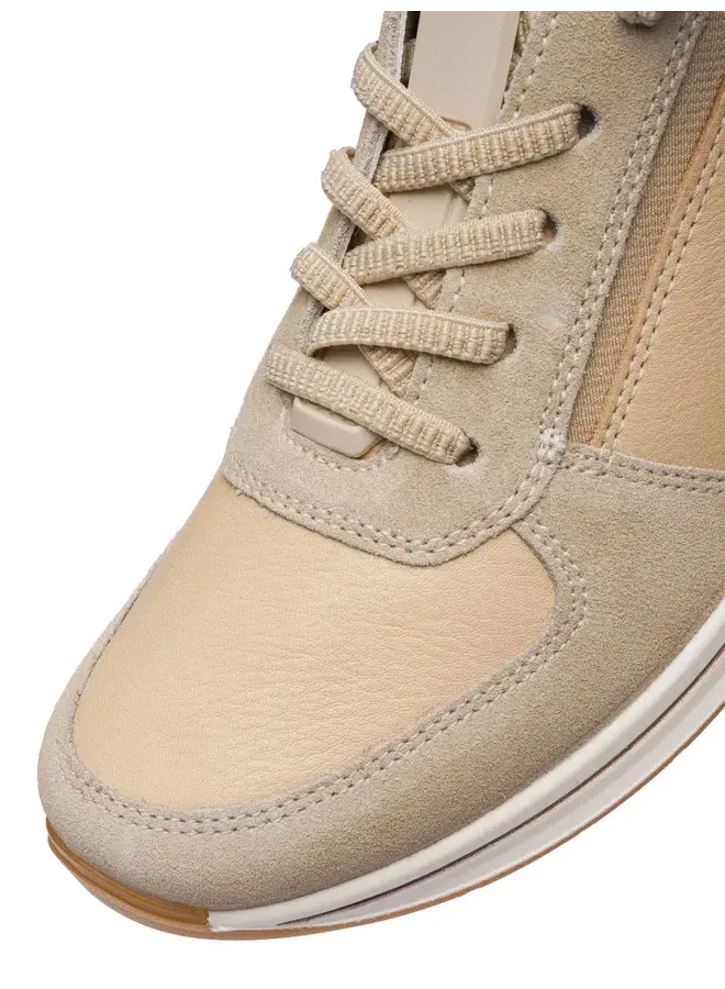 Leather Slip-on Sneaker 24836 Ovation