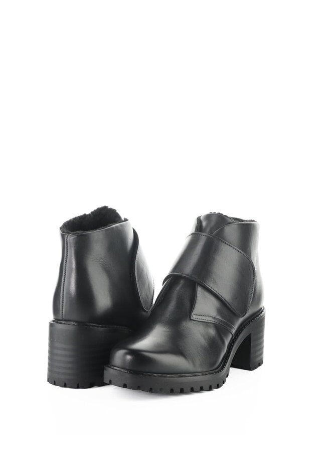 Stack heel Bootie IVARA
