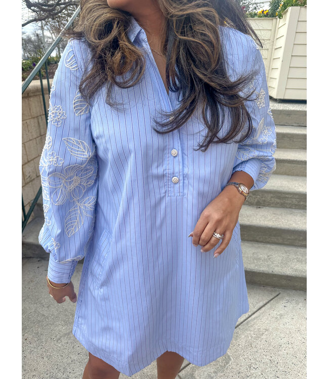 EMBROIDER SLEEVE DRESS