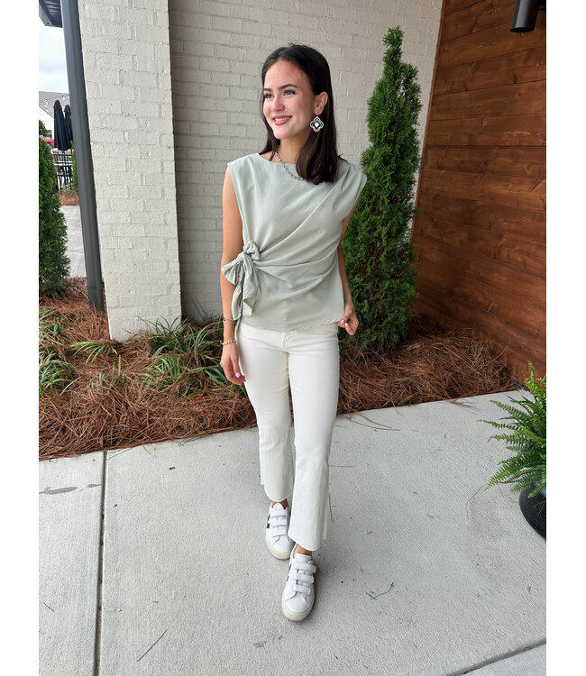 BOW DETAIL BOATNECK TOP