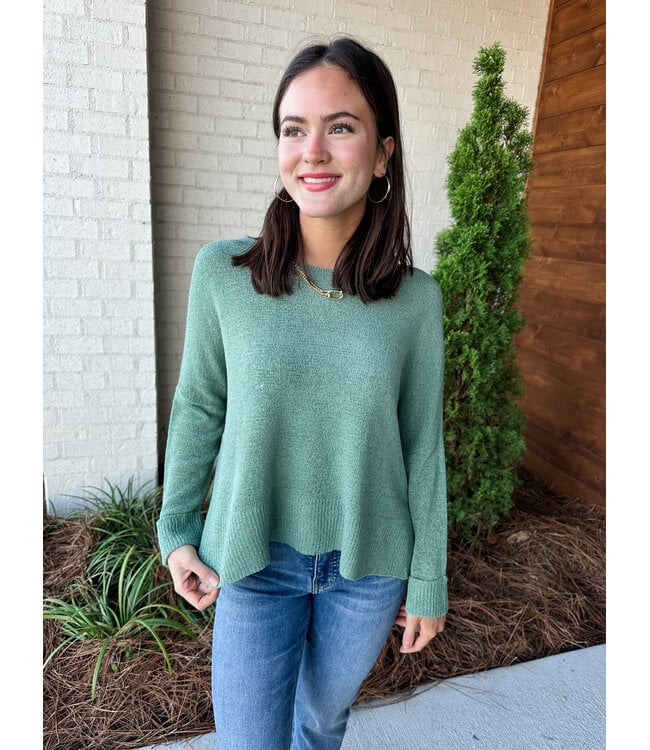 BREEZY SWEATER