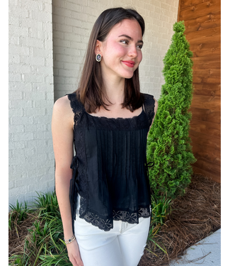 LACE SIDE TIE TOP