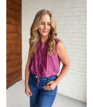 KEYHOLE BUBBLE TOP