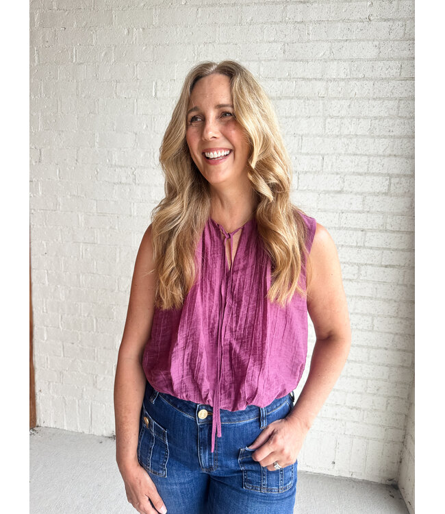 KEYHOLE BUBBLE TOP