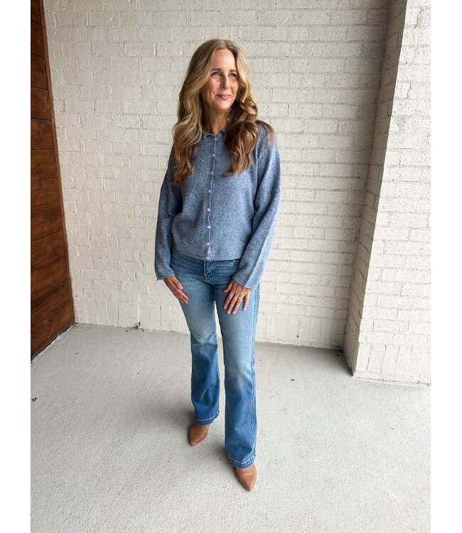 BUTTON CARDY SWEATER