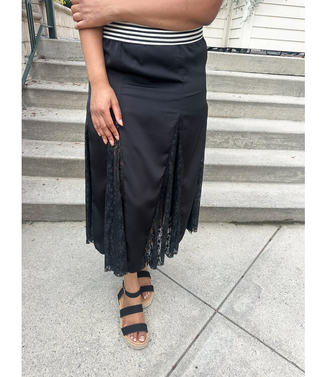 INSERT LACE SKIRT