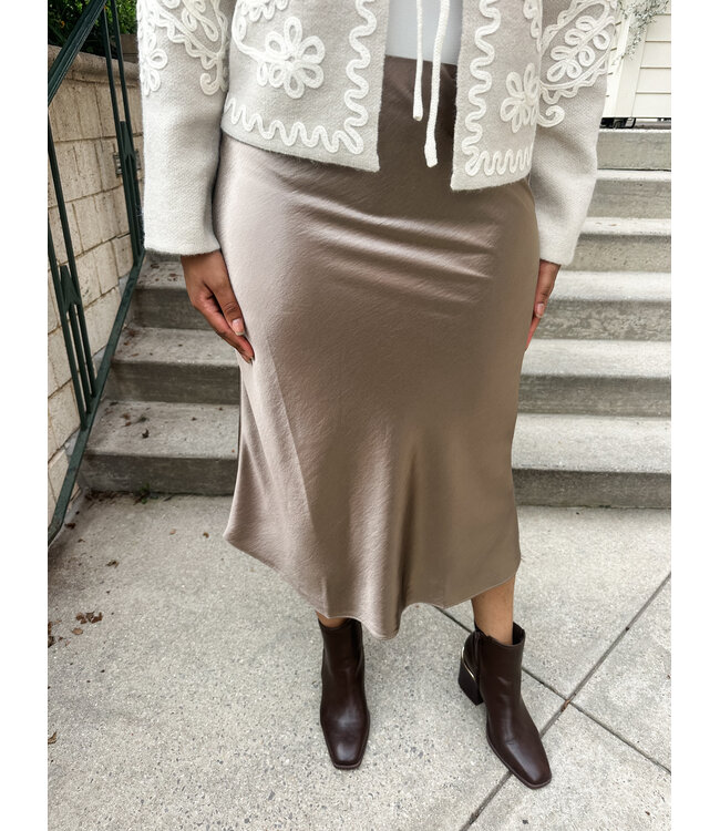 MIDI SATIN SKIRT