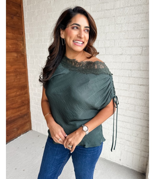 DIANA LACE TRIM BLOUSE