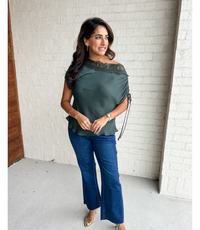 DIANA LACE TRIM BLOUSE