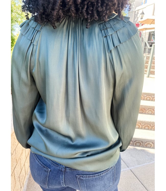 SHOULDER RUFFLE BLOUSE