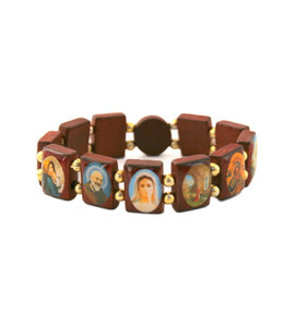 Bracelet of the saints in wood