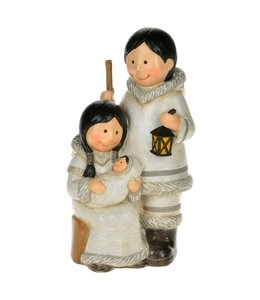 Childlike Inuit Nativity made of resin with beige tones