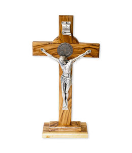 Crucifix saint Benoît en bois d'olivier sur base