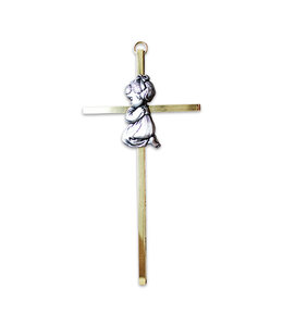 Croix de baptême en métal doré avec fille en prière
