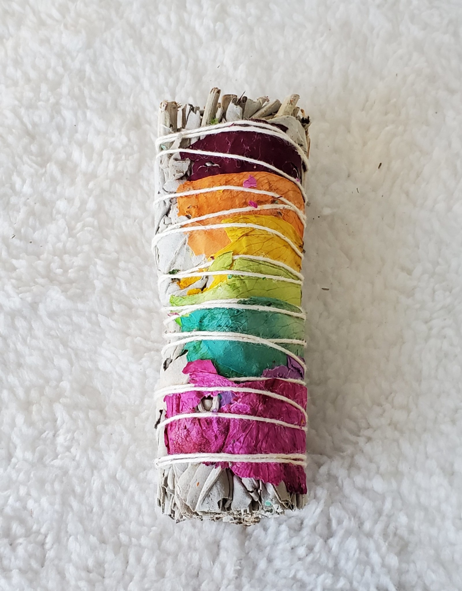 Small White Sage Bundle w/ Rose Petals - 7 Chakra