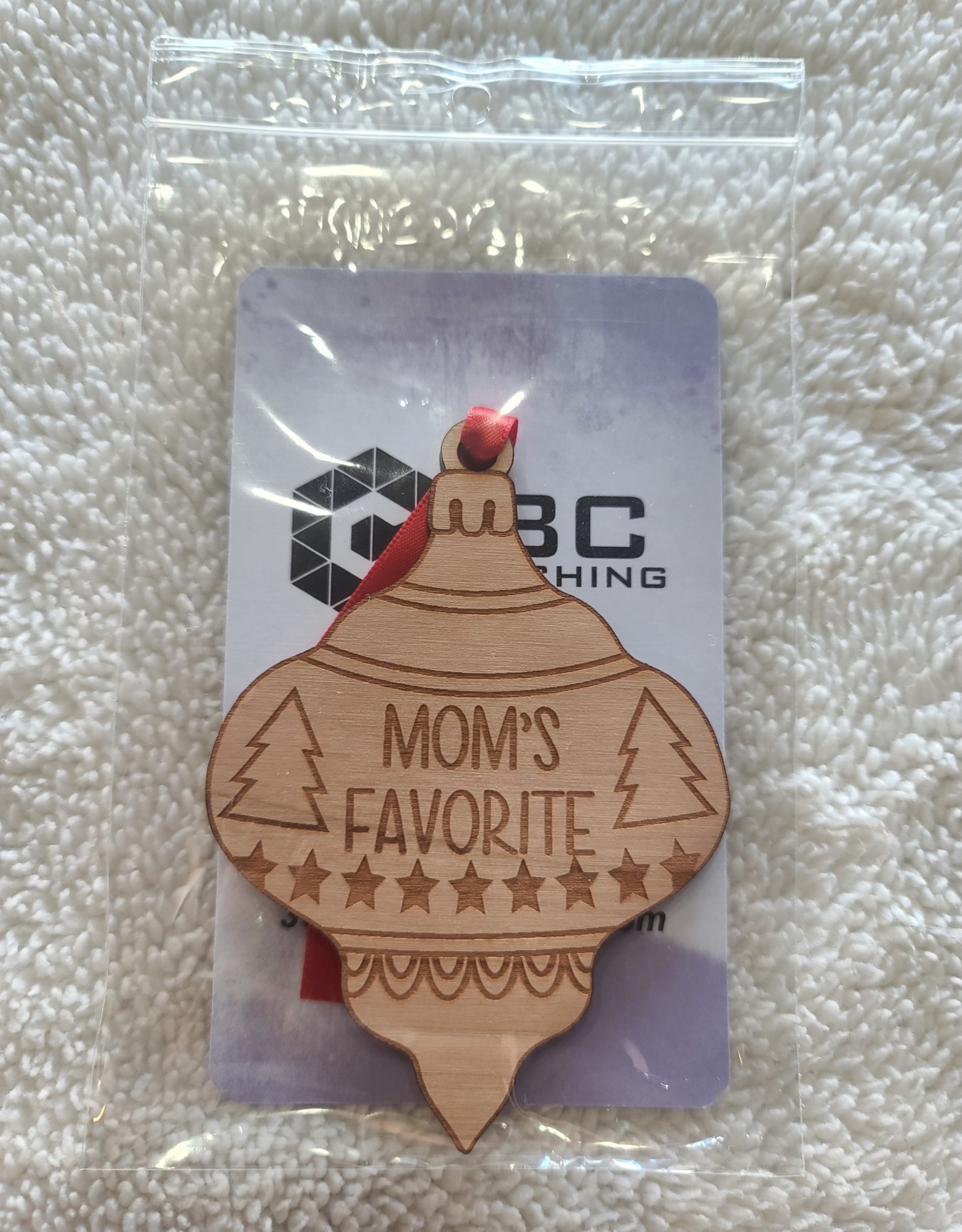 Engraved Wooden Ornament | Mom's Favorite