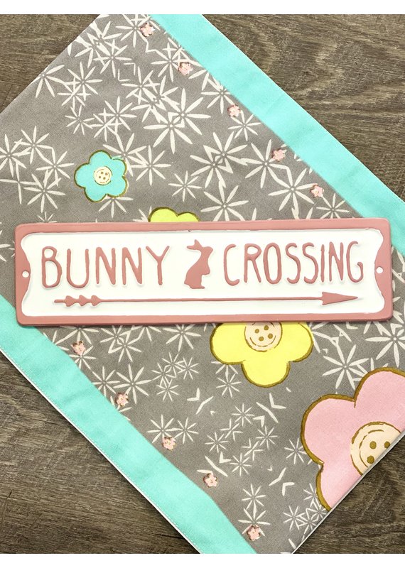 WS Home Decor Metal Bunny Crossing Sign