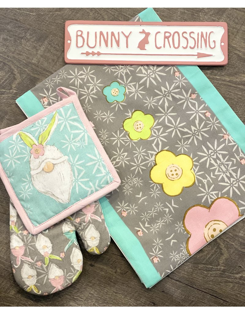 WS Home Decor Metal Bunny Crossing Sign