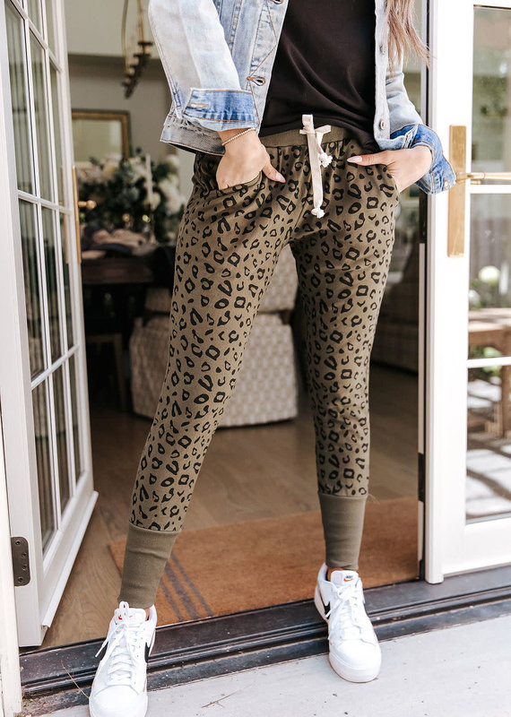 AMPERSAND AVE Olive Leopard Ampersand Ave Joggers (S-3XL)
