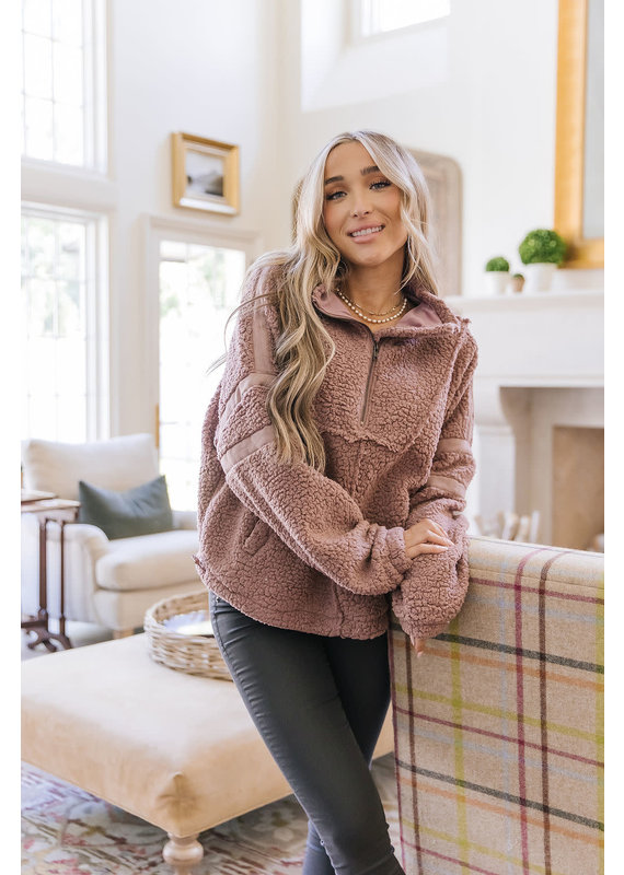 AMPERSAND AVE Ampersand Ave Mauve Fluffy Pullover (S-3XL)
