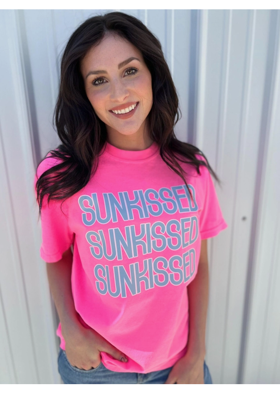 Comfort Color *PRE-ORDER 5/4* Hot Pink Sunkissed Tee (S-3XL)