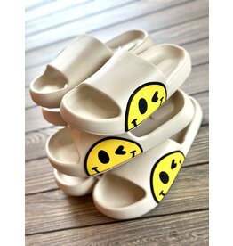 Space 46 Smiley Beach Sandals (5-10)